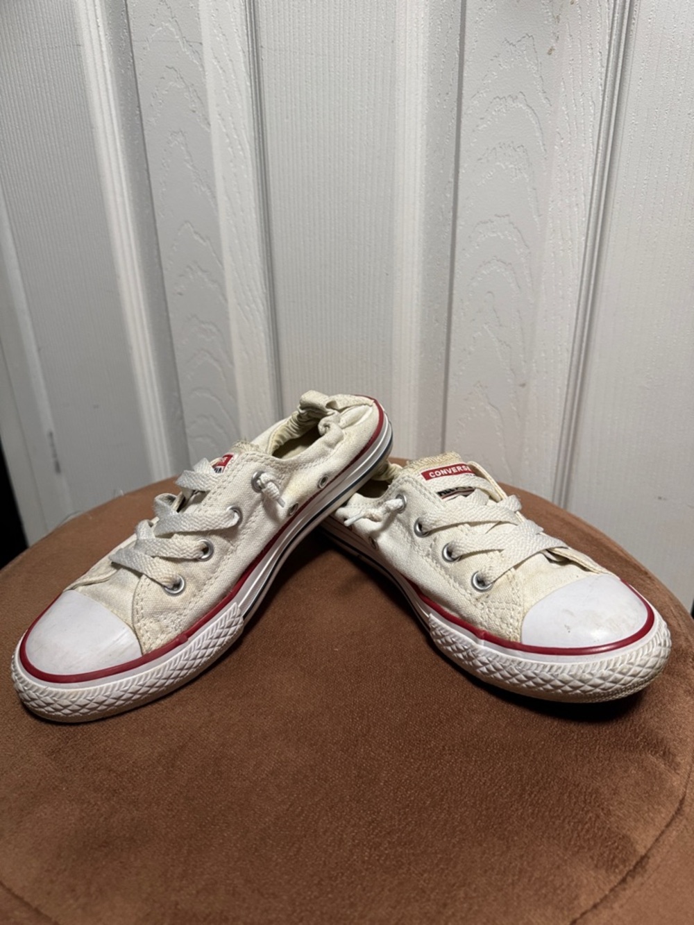 Converse Kids Low-Top Canvas Sneakers in Cream with Red Trim